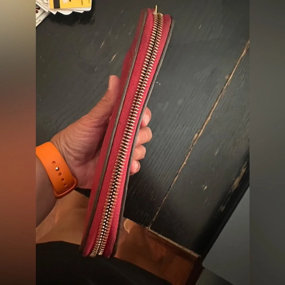 Louis Vuitton empriente Cherry Red Monogram Wallet - Picture 3 of 6